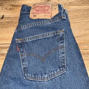 Womens Levi straight jeans